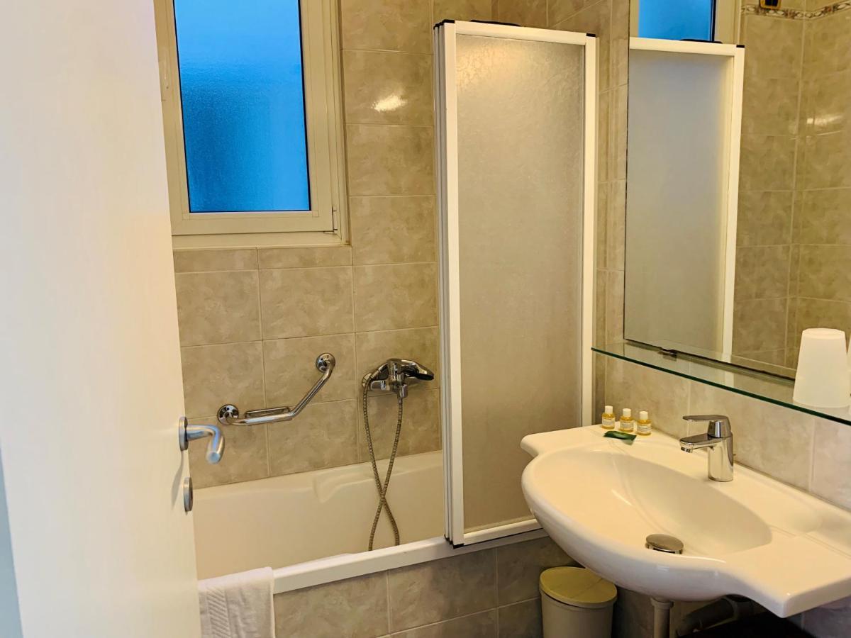 Front Lake Apartment Bardolino Ngoại thất bức ảnh
