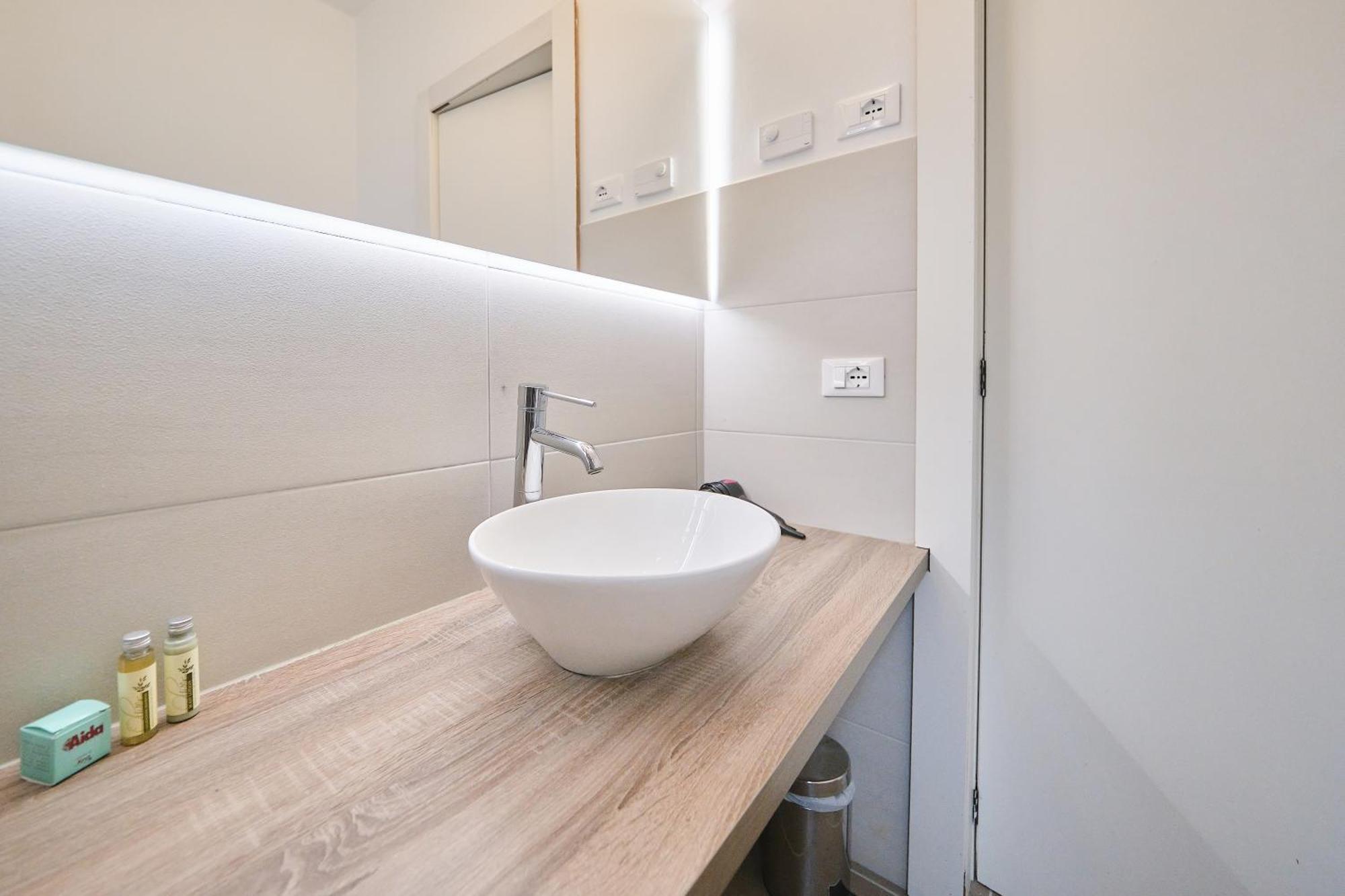 Front Lake Apartment Bardolino Ngoại thất bức ảnh