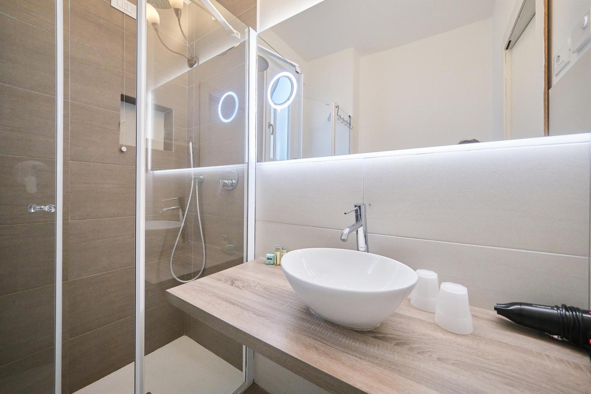 Front Lake Apartment Bardolino Ngoại thất bức ảnh