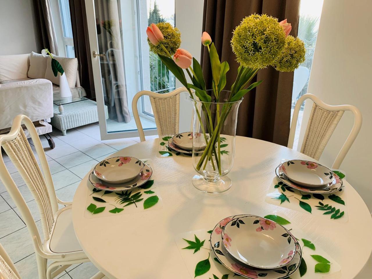 Front Lake Apartment Bardolino Ngoại thất bức ảnh
