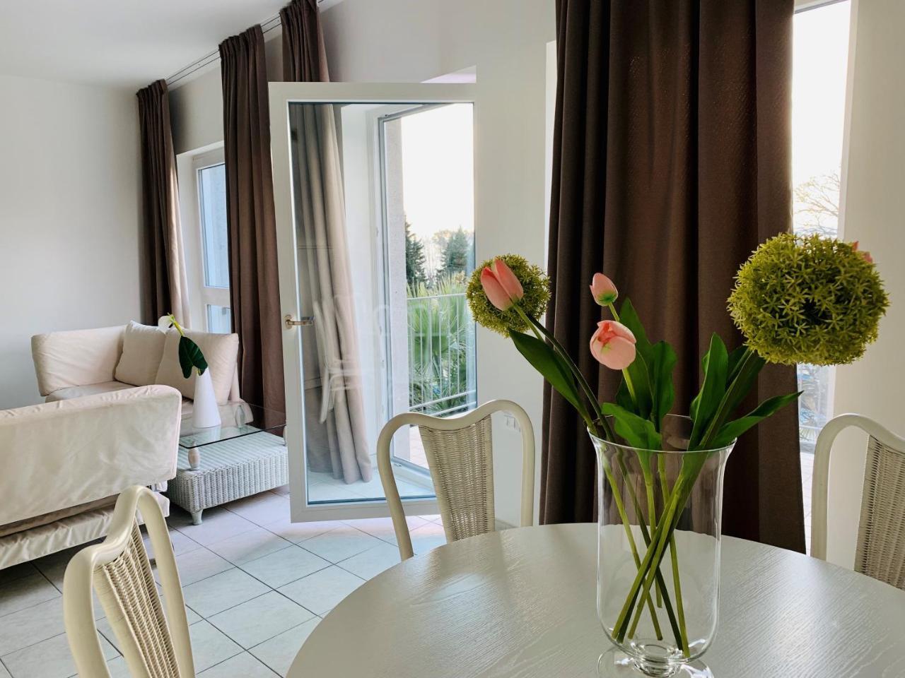 Front Lake Apartment Bardolino Ngoại thất bức ảnh