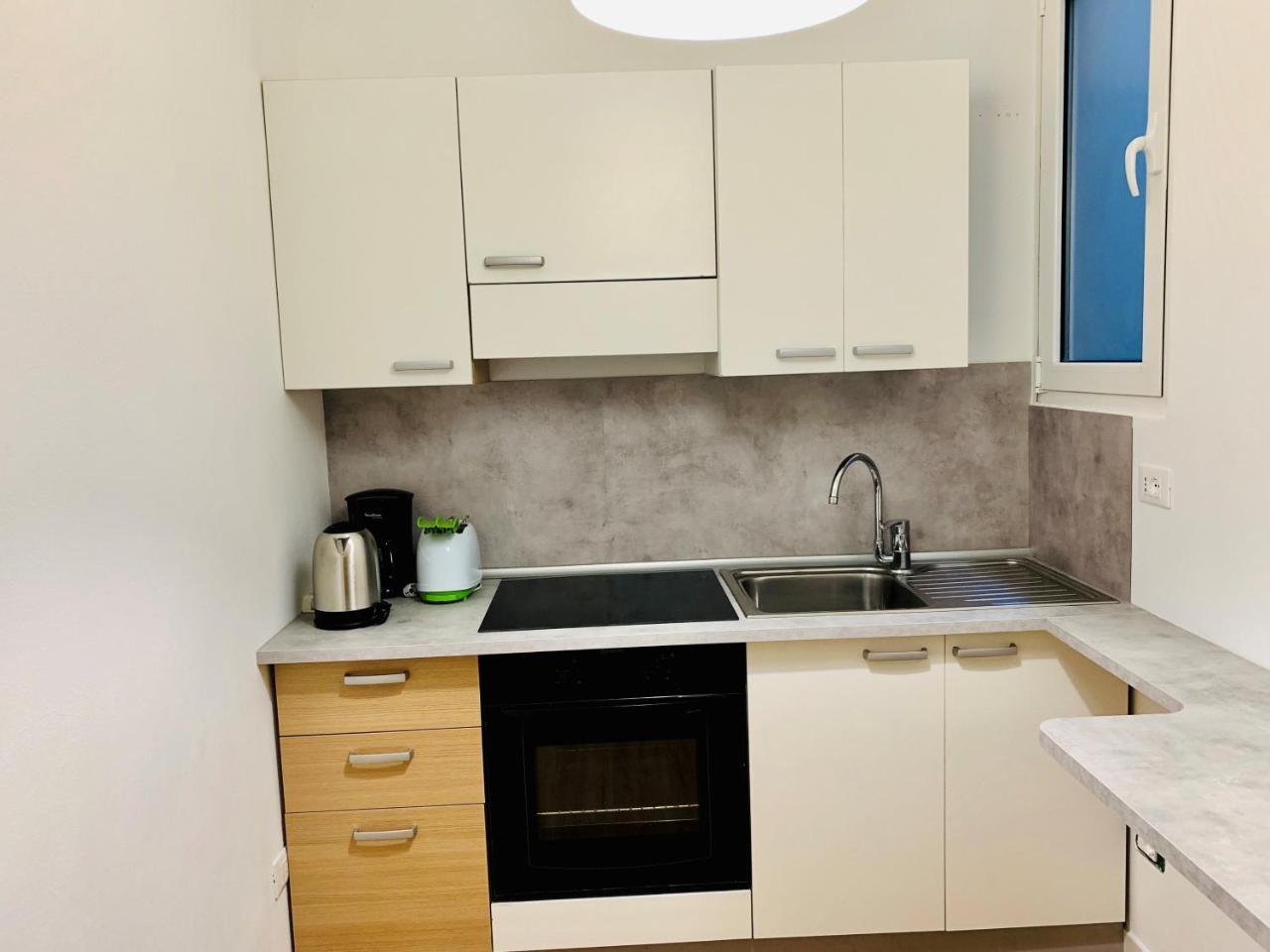 Front Lake Apartment Bardolino Ngoại thất bức ảnh
