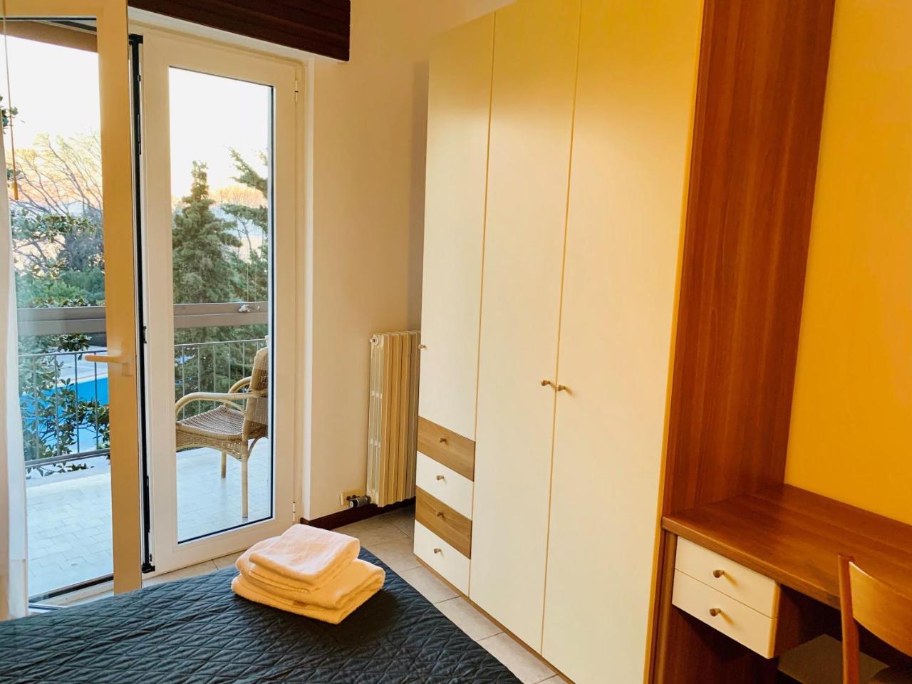 Front Lake Apartment Bardolino Ngoại thất bức ảnh